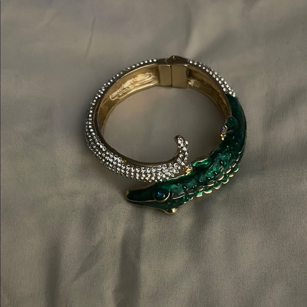 Green and Gold Alligator Bracelet - Picture 4 of 4